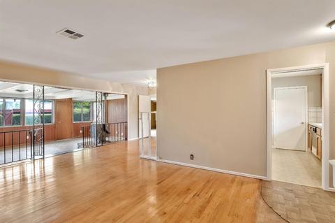 237 E Robinhood Dr, Stockton, CA 95207 photo 5