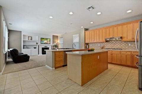 3855 Gresham Ln, Sacramento, CA 95835 photo 9