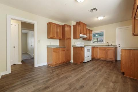 19121 E Front St, Linden, CA 95236 photo 13