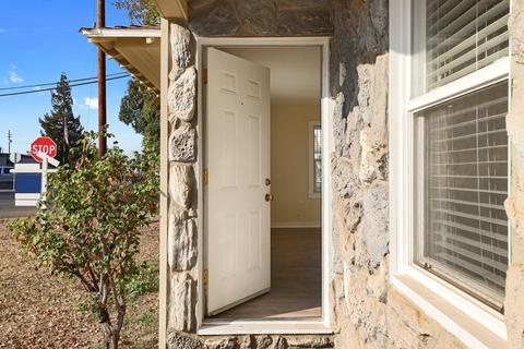 19121 E Front St, Linden, CA 95236 photo 5