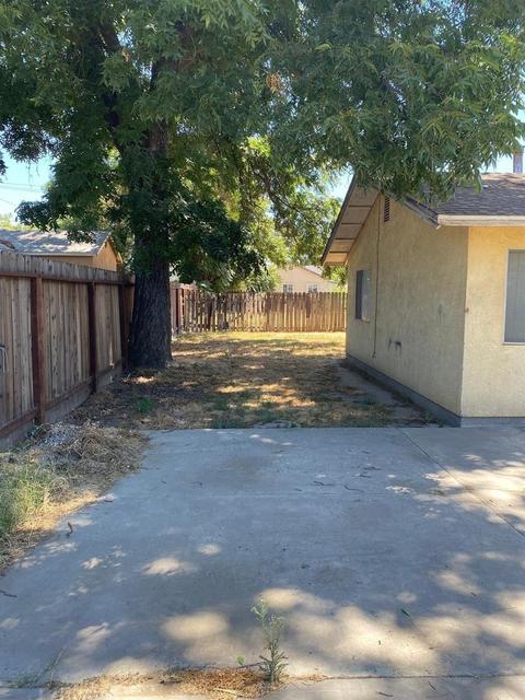 326 Thrasher Ave, Modesto, CA 95354 photo 2