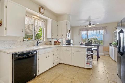 6237 E Harney Ln, Lodi, CA 95240 photo 22
