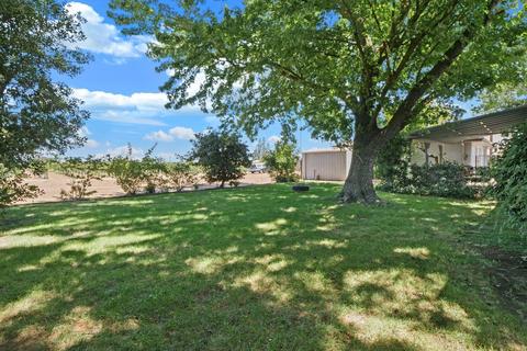 6237 E Harney Ln, Lodi, CA 95240 photo 38