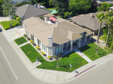 1990 Castleview Dr, Turlock, CA 95382 photo 4