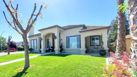 1990 Castleview Dr, Turlock, CA 95382 photo 2