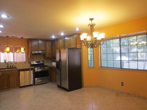 2716 Pinnacles Dr, Modesto, CA 95358 photo 3