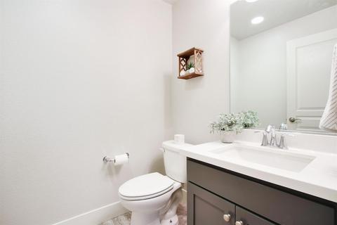 1653 Glazzy Ln, Tracy, CA 95377 photo 5