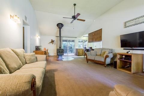 3208 Kathy Ave, Modesto, CA 95355 photo 8