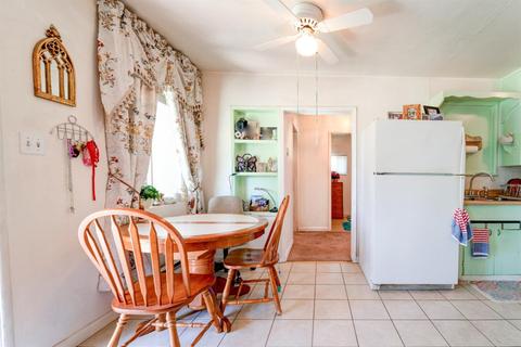 1307 Paradise Rd, Modesto, CA 95351 photo 29