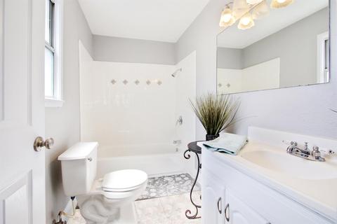 116 E Beverly Pl, Tracy, CA 95376 photo 17