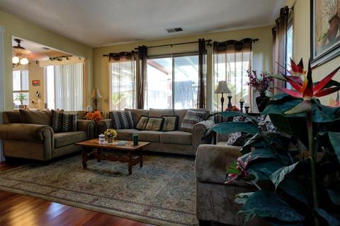 1808 Groveview Way, Tracy, CA 95376 photo 4