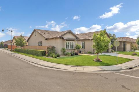 2290 Maple Hollow Ln, Manteca, CA 95336 photo 2