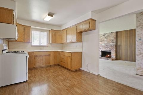 1225 S Sunset Dr, Lodi, CA 95240 photo 8
