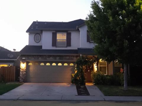2745 Tapestry St, Manteca, CA 95337 photo 2