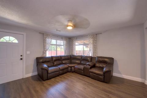 8805 Smith St, Patterson, CA 95363 photo 12