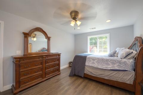 8805 Smith St, Patterson, CA 95363 photo 9