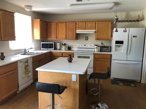1576 Parkside Ct, Tracy, CA 95376 photo 2