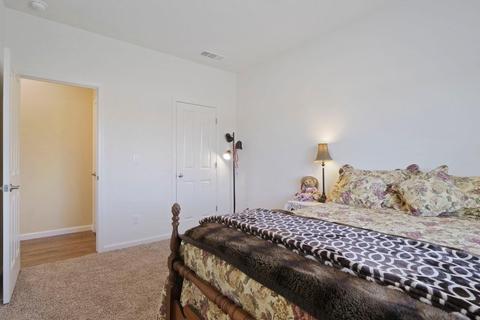 407 Camelot Dr, Manteca, CA 95337 photo 18