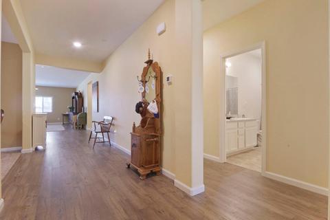 407 Camelot Dr, Manteca, CA 95337 photo 8