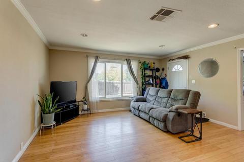 2731 Gunn Rd, Carmichael, CA 95608 photo 2
