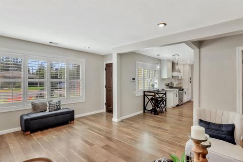 930 Long Ct, Modesto, CA 95350 photo 8
