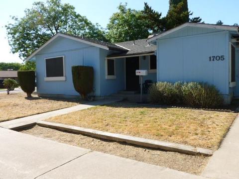 1705 Applegate Dr, Modesto, CA 95350 photo 1