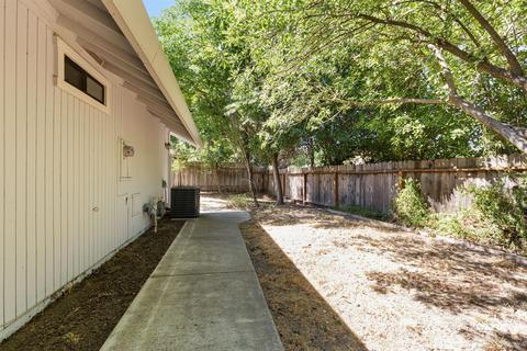 2242 Calaveras Ave, Davis, CA 95616 photo 23