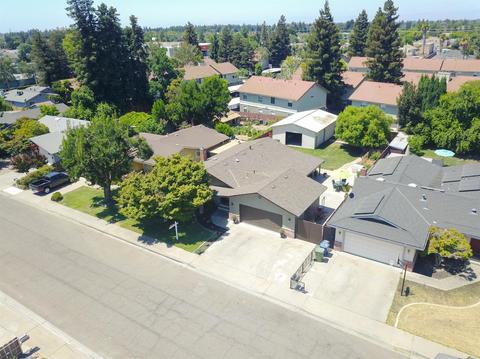 2701 Brooks Ct, Turlock, CA 95382 photo 2