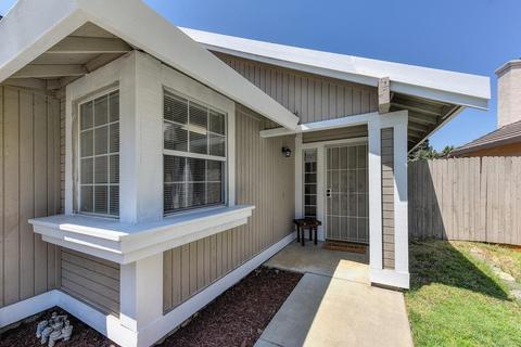 8121 Falcon View Dr, Antelope, CA 95843 photo 3
