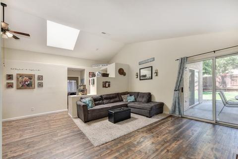 8121 Falcon View Dr, Antelope, CA 95843 photo 5