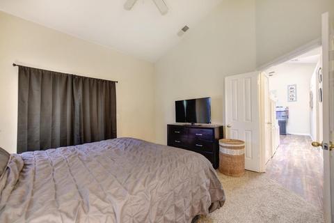 8121 Falcon View Dr, Antelope, CA 95843 photo 17