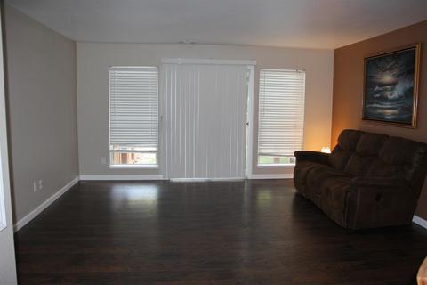 122 Camelback St, Lathrop, CA 95330 photo 5