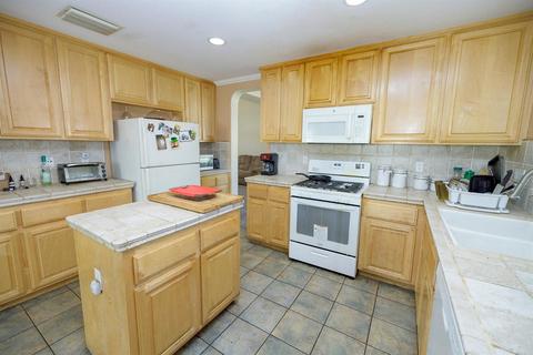 3947 Bella Flora Dr, Ceres, CA 95307 photo 16