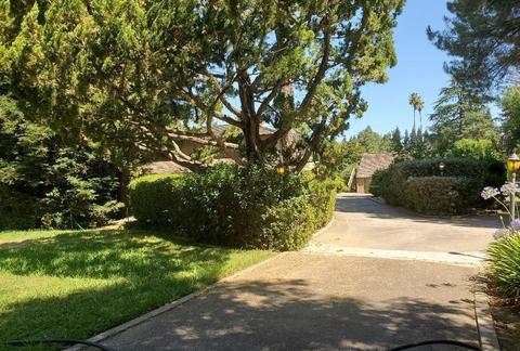 6105 Oak Ave, Carmichael, CA 95608 photo 1