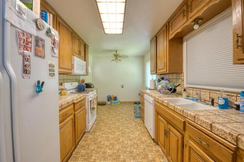 130 S 7th St, Patterson, CA 95363 photo 8