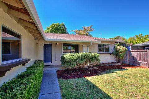 2756 Belmont Dr, Davis, CA 95618 photo 2