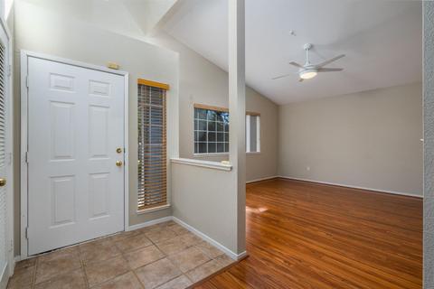 902 Suffolk Pl, Winters, CA 95694 photo 3