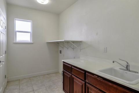 213 Lavender Ln, Patterson, CA 95363 photo 35