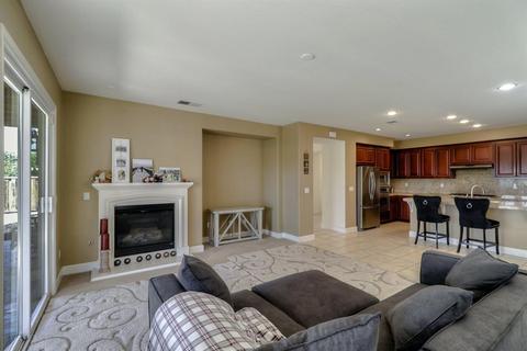 213 Lavender Ln, Patterson, CA 95363 photo 11