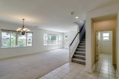 213 Lavender Ln, Patterson, CA 95363 photo 8