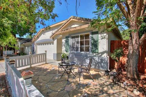 2357 Roualt St, Davis, CA 95618 photo 3