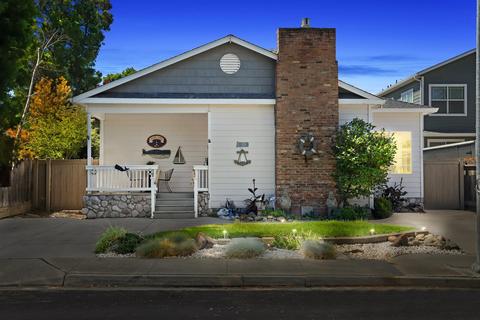 1636 Pearl St, Modesto, CA 95350 photo 2