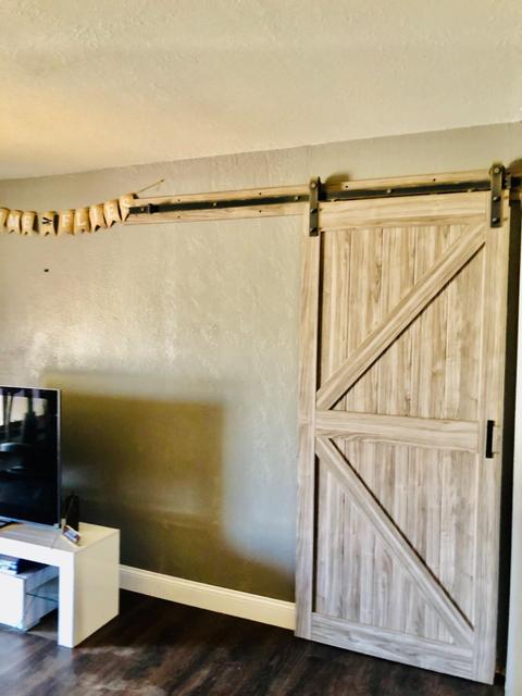906 Loletta Ave, Modesto, CA 95351 photo 2