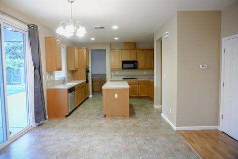 4642 Fireside Dr, Turlock, CA 95382 photo 8