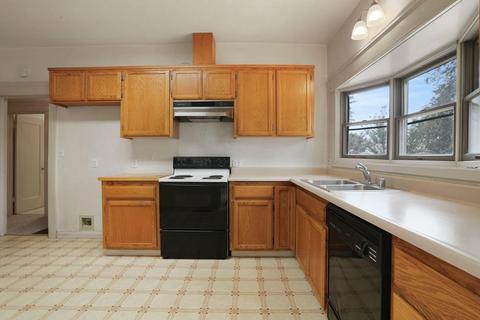 573 Park St, Turlock, CA 95380 photo 18