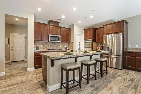 271 Rina Dr, Manteca, CA 95337 photo 2