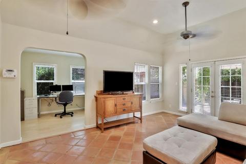 535 Olive Ave, Modesto, CA 95350 photo 16