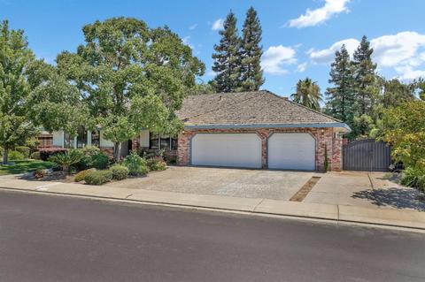 832 Shadowbrook Ln, Manteca, CA 95336 photo 4