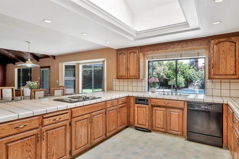 832 Shadowbrook Ln, Manteca, CA 95336 photo 16