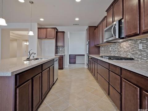 2330 Mathar Dr, Manteca, CA 95337 photo 4